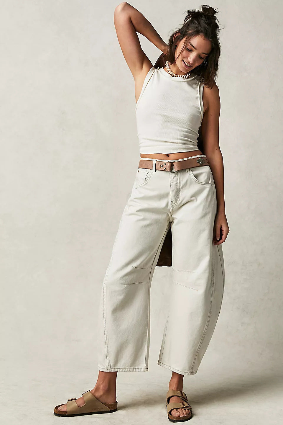 Mid-Rise Barrel Leg Stretch Denim for Women – Sculptural Wide-Leg Jeans 2025
